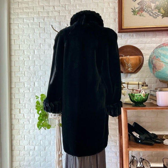 Vintage Black Old Money Faux Fur Coat Jacket Oversized Long Bell Sleeve Mob Wife - Picture 8 of 13